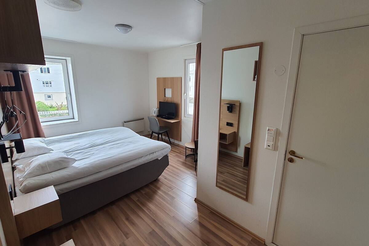 double room | blackout curtains, soundproofing, free wifi, bed sheets
