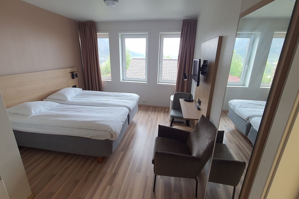 Double Room | Blackout drapes, soundproofing, free WiFi, bed sheets