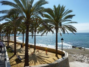 Beach nearby - Hostal Berlin (Marbella)
