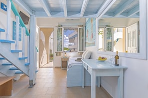 Flat-screen TV - Haraki Mare Studios & Apartments (Rhodes)