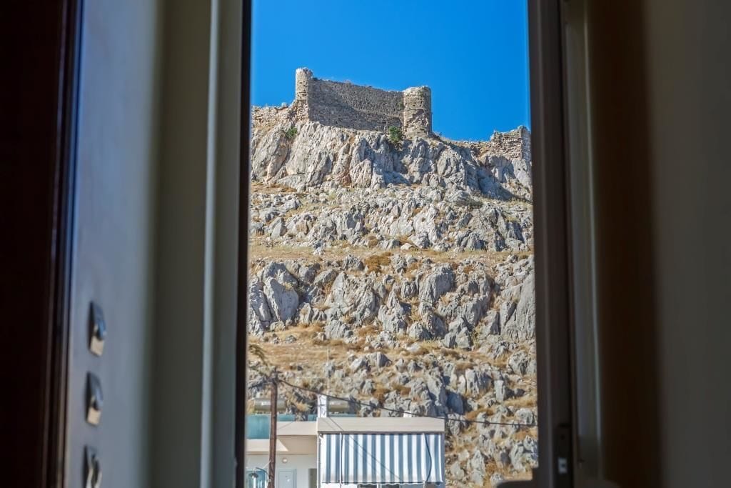 standard studio, partial sea view | 1 bedroom, premium bedding, in-room safe, individually decorated