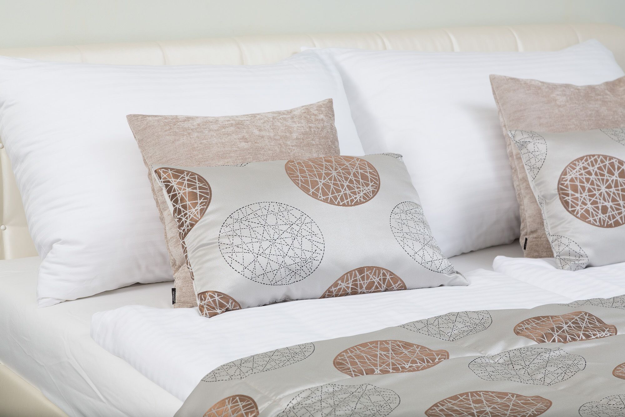 suite | 1 bedroom, hypo-allergenic bedding, minibar, desk