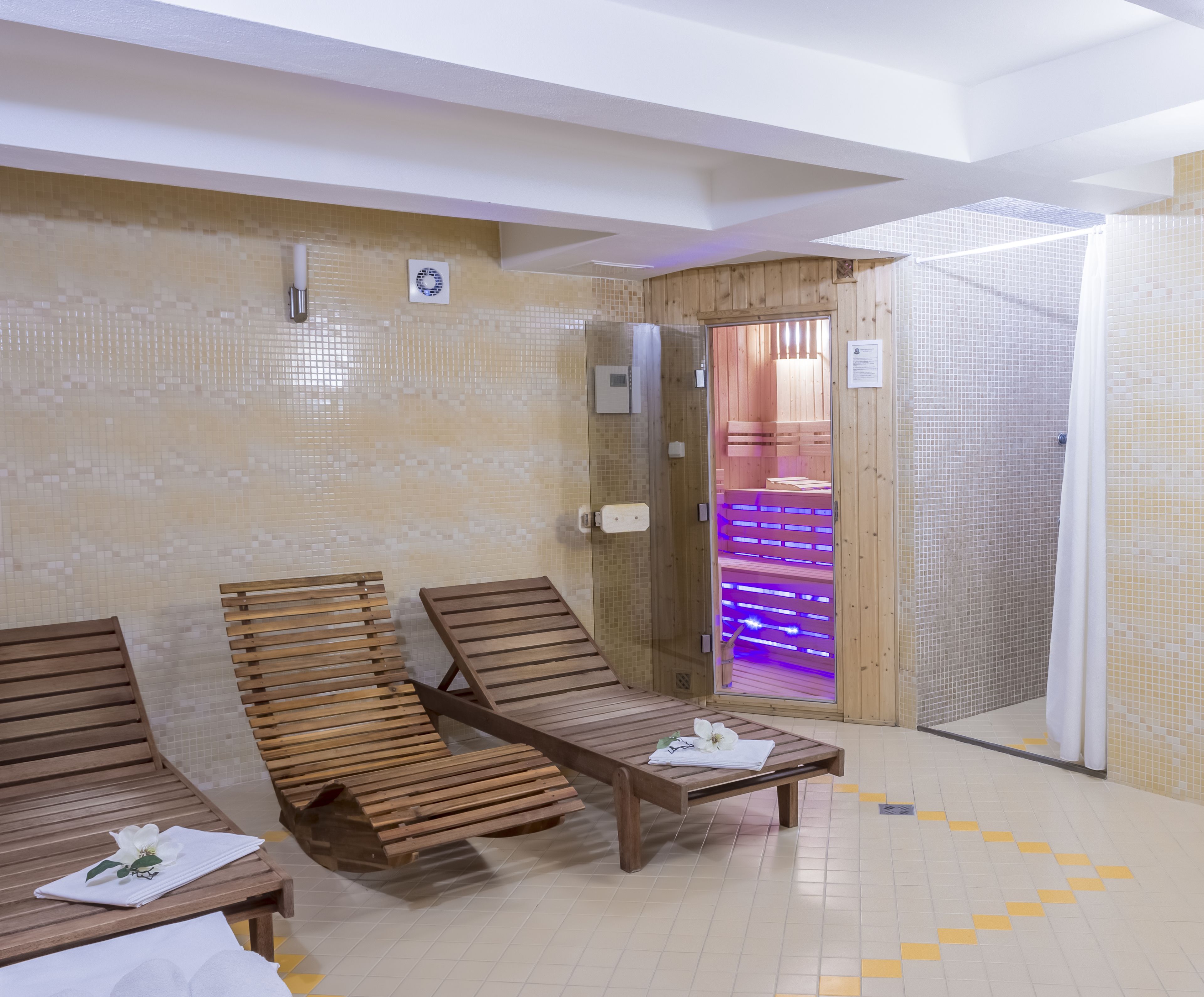 sauna, hot tub, steam room, massages