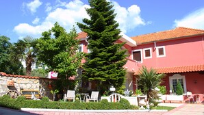 Front of property - Villa Rosa (Sibenik)