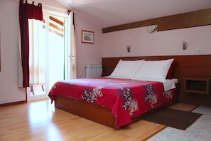 Apartamento para 3 personas | 4 dormitorios, ropa de cama de alta calidad, escritorio