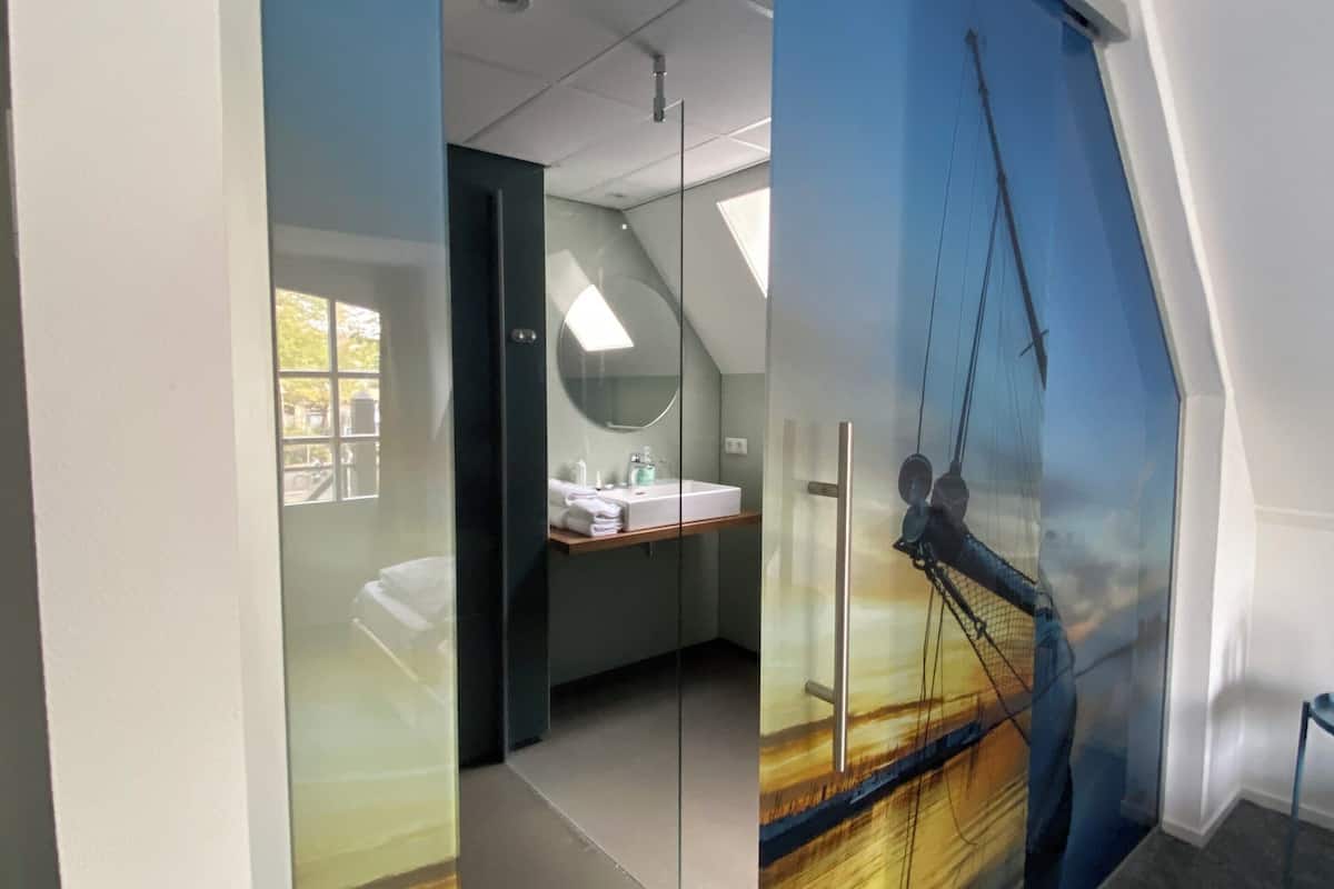 comfort double room, balcony, canal view | in-room safe, free wifi, bed sheets