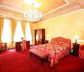 Minibar, in-room safe, desk, soundproofing