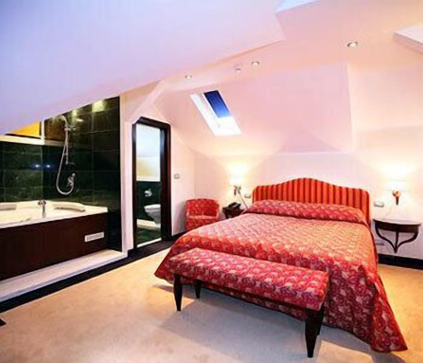 Minibar, in-room safe, desk, soundproofing