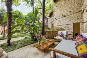 Poolside bar - Kaucuk Hotel  (Antalya)