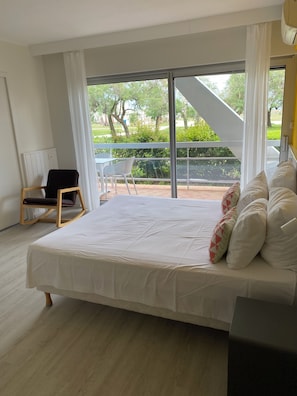Family Suite, 2 Bedrooms, Terrace, Beach View | Room amenity