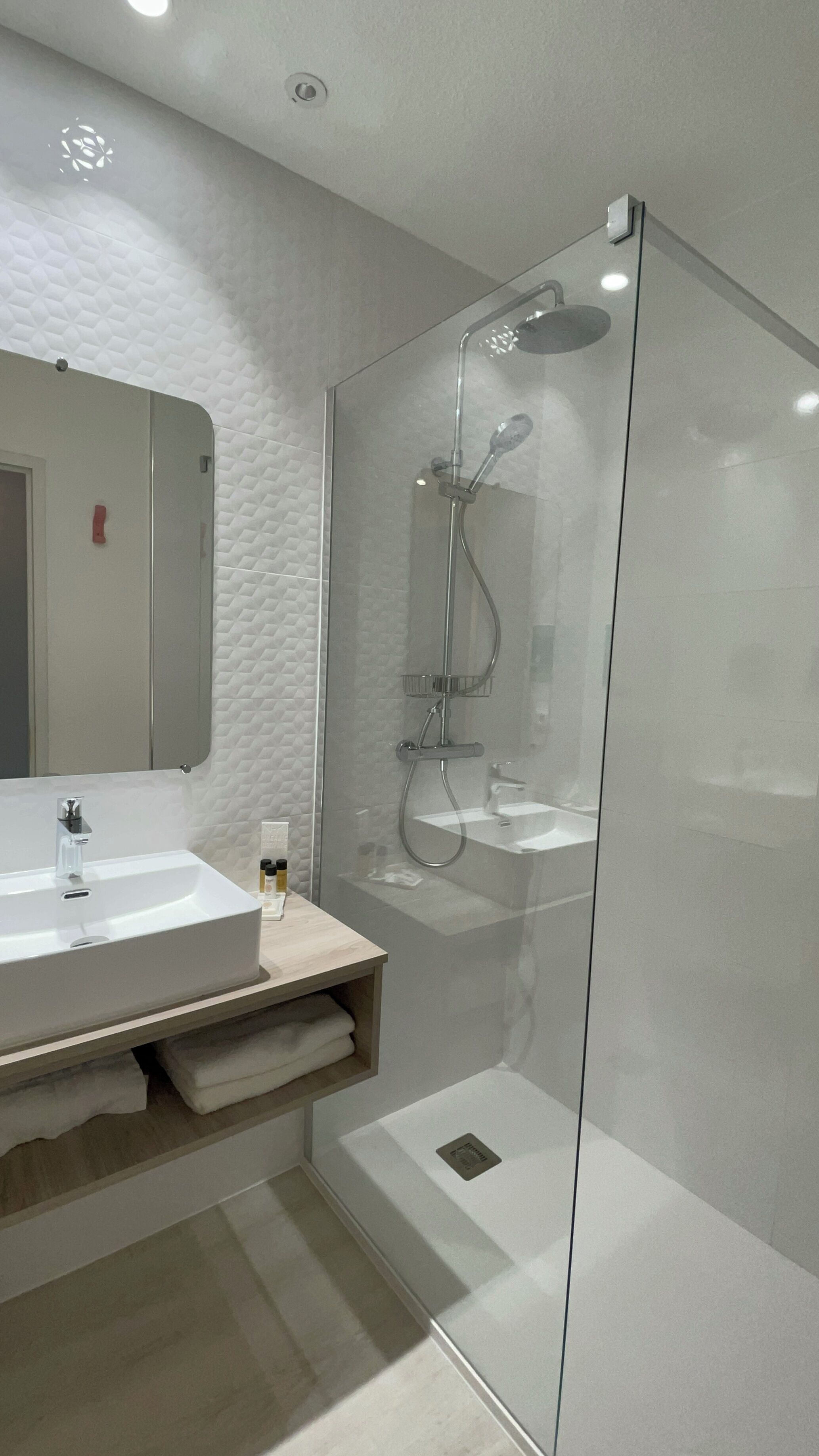 classic triple room, terrace | bathroom | free toiletries, hair dryer, towels