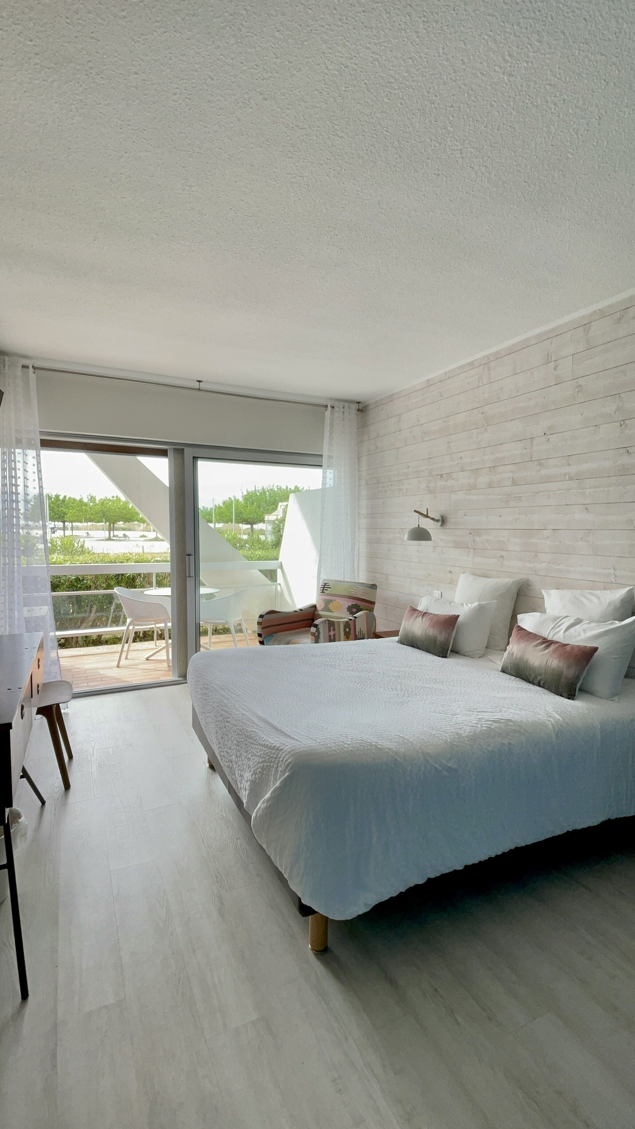 superior double or twin room, terrace, garden view | premium bedding, minibar, in-room safe, desk