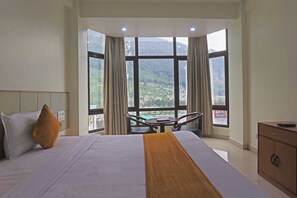 Deluxe Room (Snow Capped Hills View)