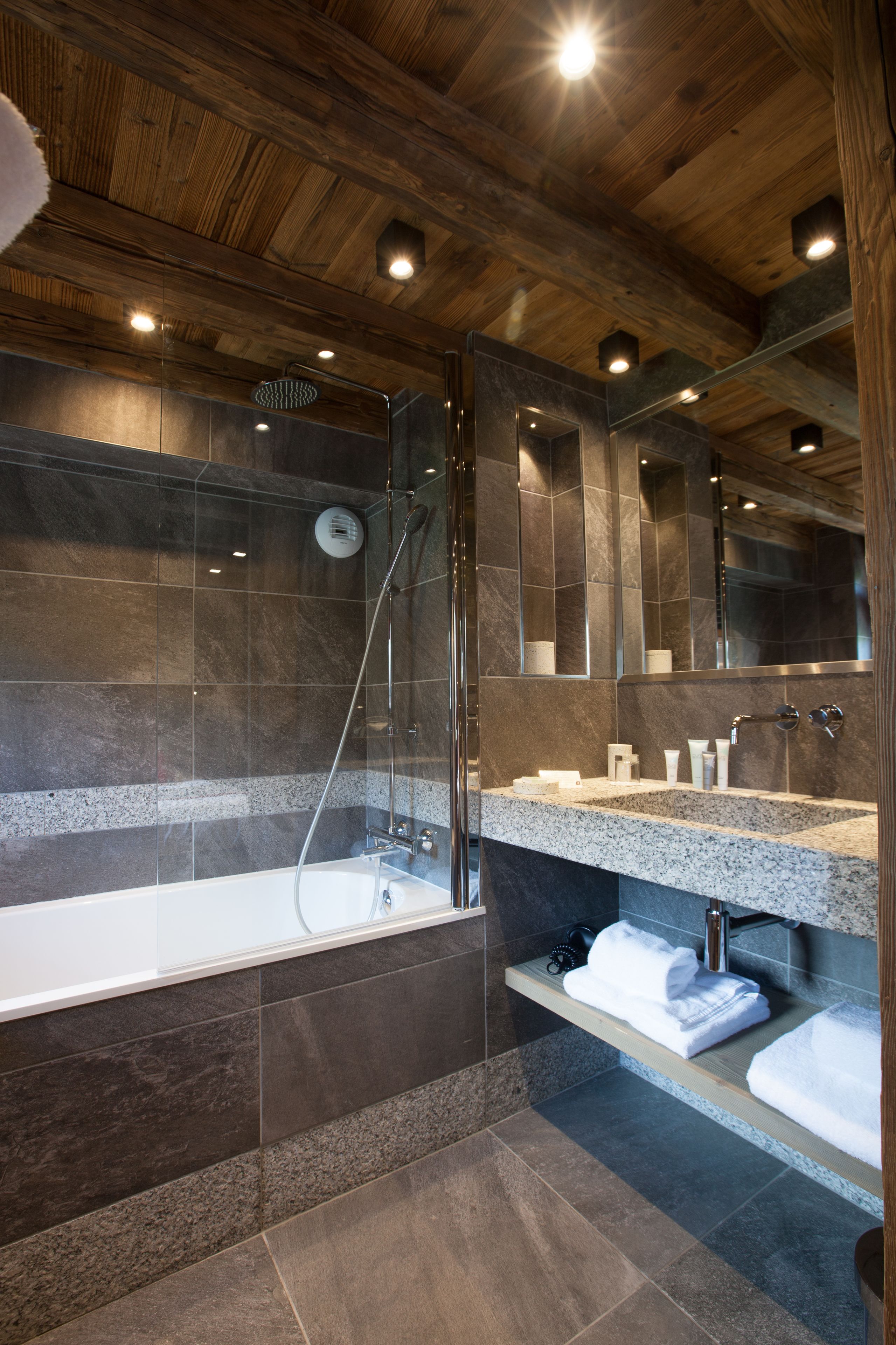 family room | bathroom | free toiletries, hair dryer, bathrobes, slippers