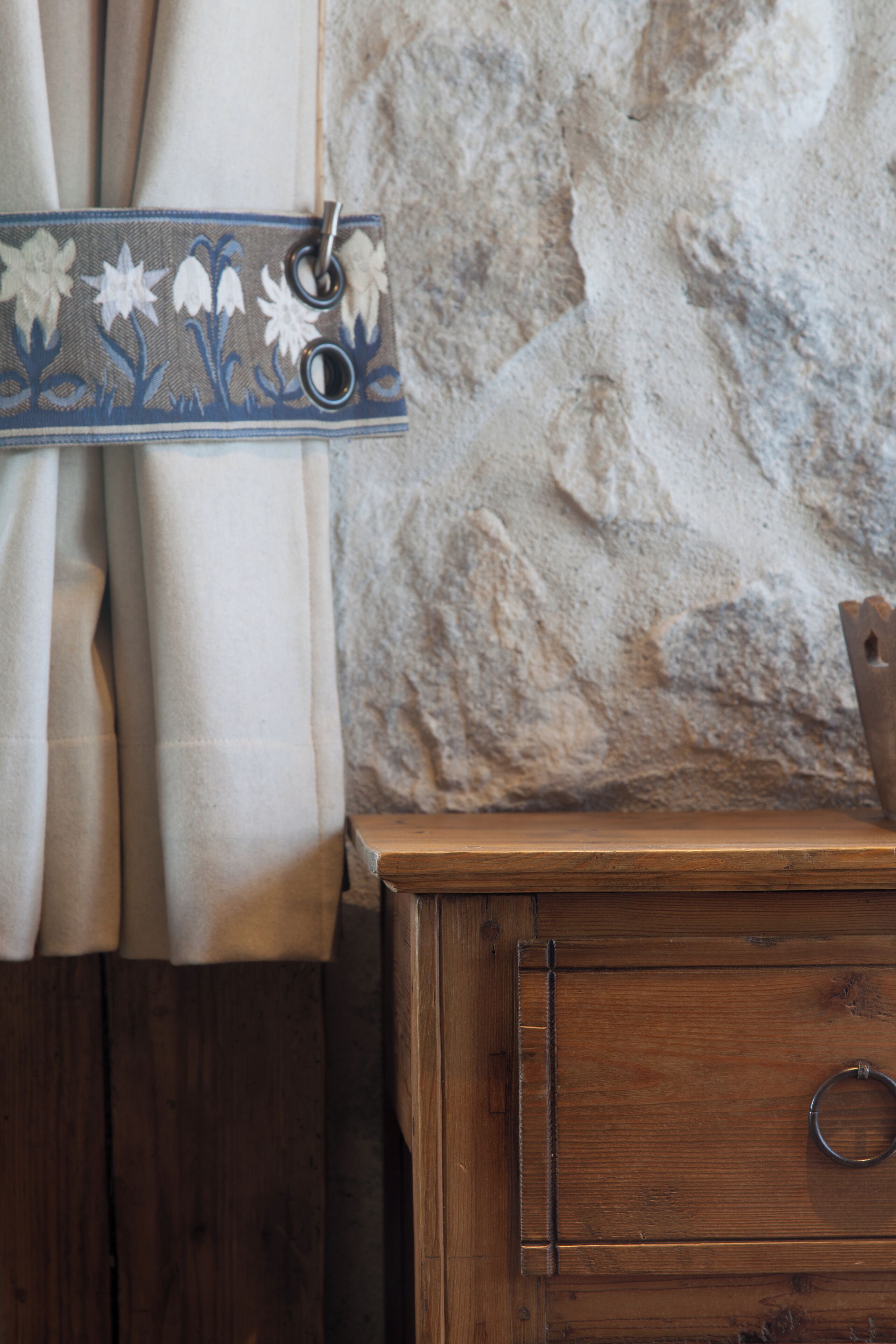 junior suite | 1 bedroom, premium bedding, in-room safe, desk