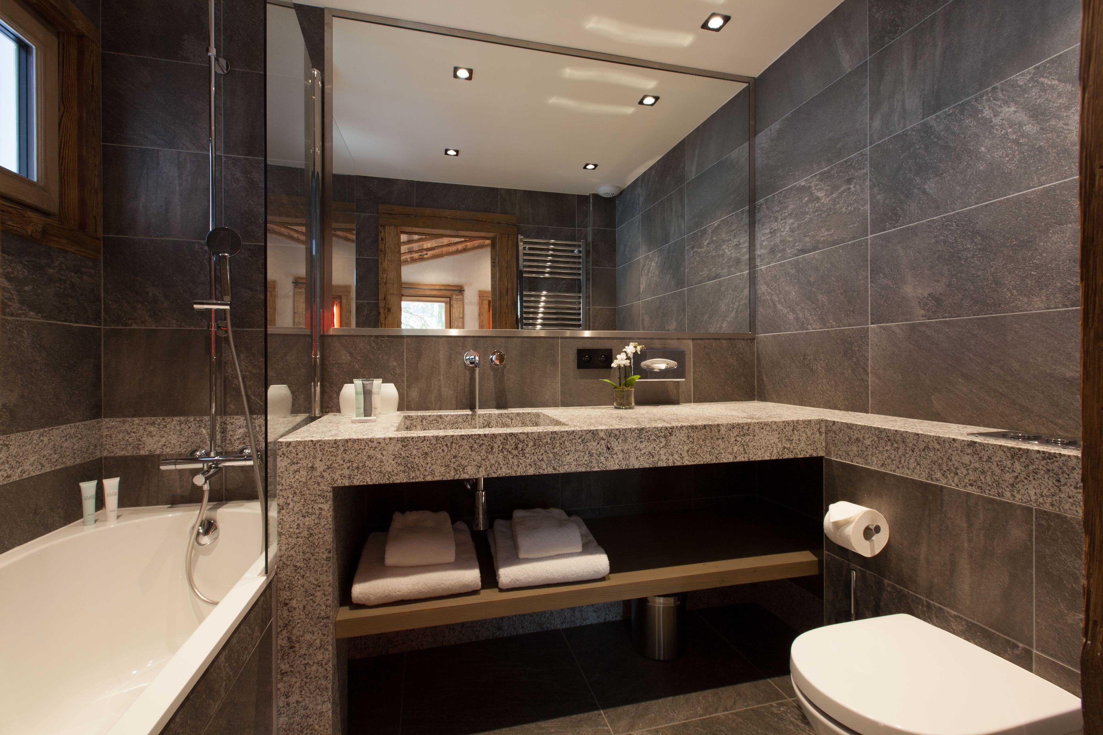 superior room | bathroom | free toiletries, hair dryer, bathrobes, slippers