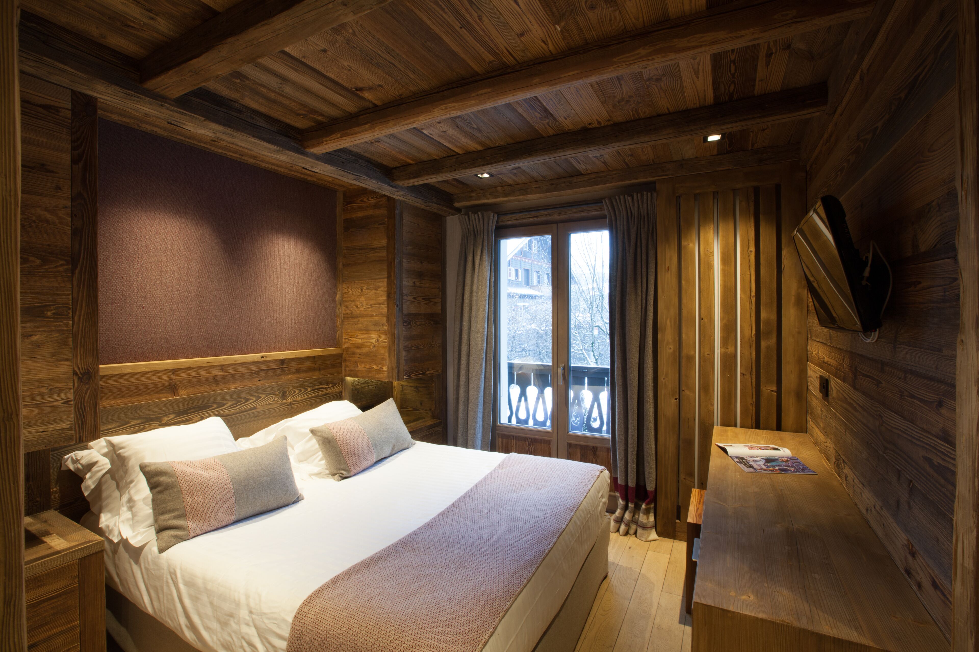 standard room | 1 bedroom, premium bedding, in-room safe, desk