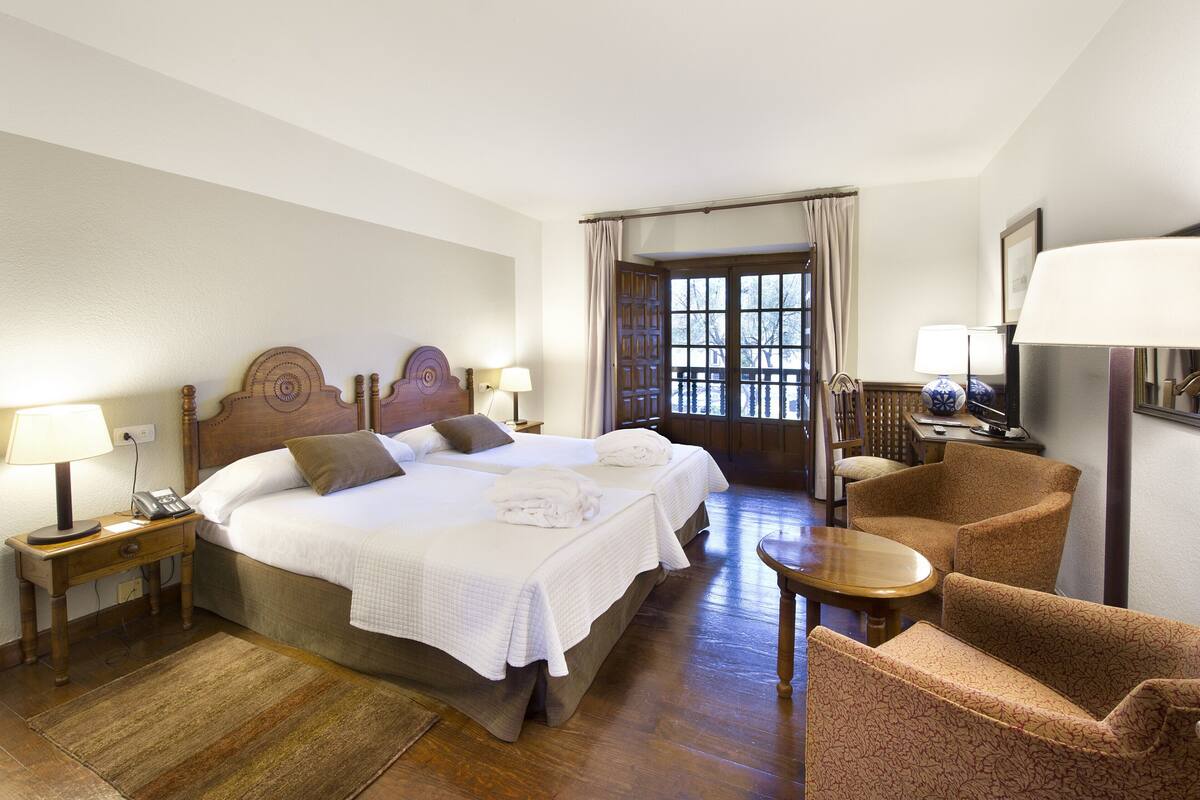 minibar, in-room safe, desk, free cots/infant beds