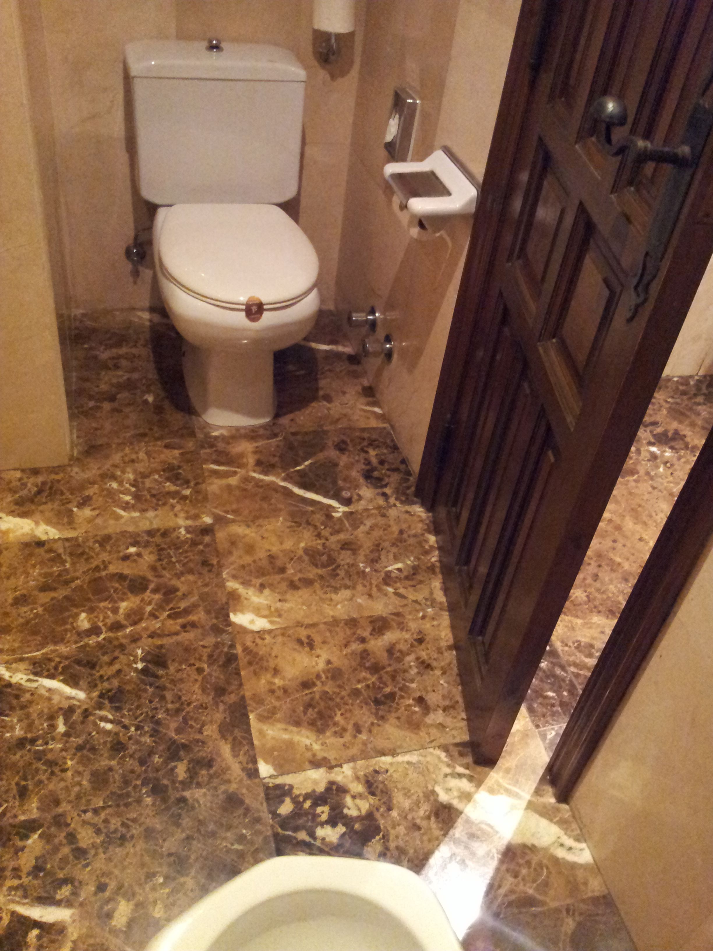 bathtub, free toiletries, hair dryer, towels