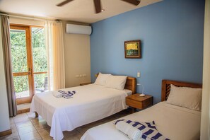 Down comforters, Tempur-Pedic beds, in-room safe, individually decorated - Hotel Sol Samara (Sámara)