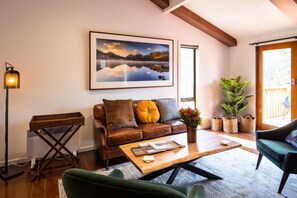 高級寢具、迷你吧、遮光布/窗簾、熨斗/熨衣板