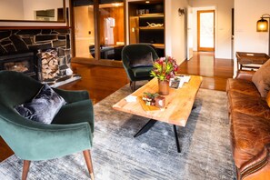 高級寢具、迷你吧、遮光布/窗簾、熨斗/熨衣板