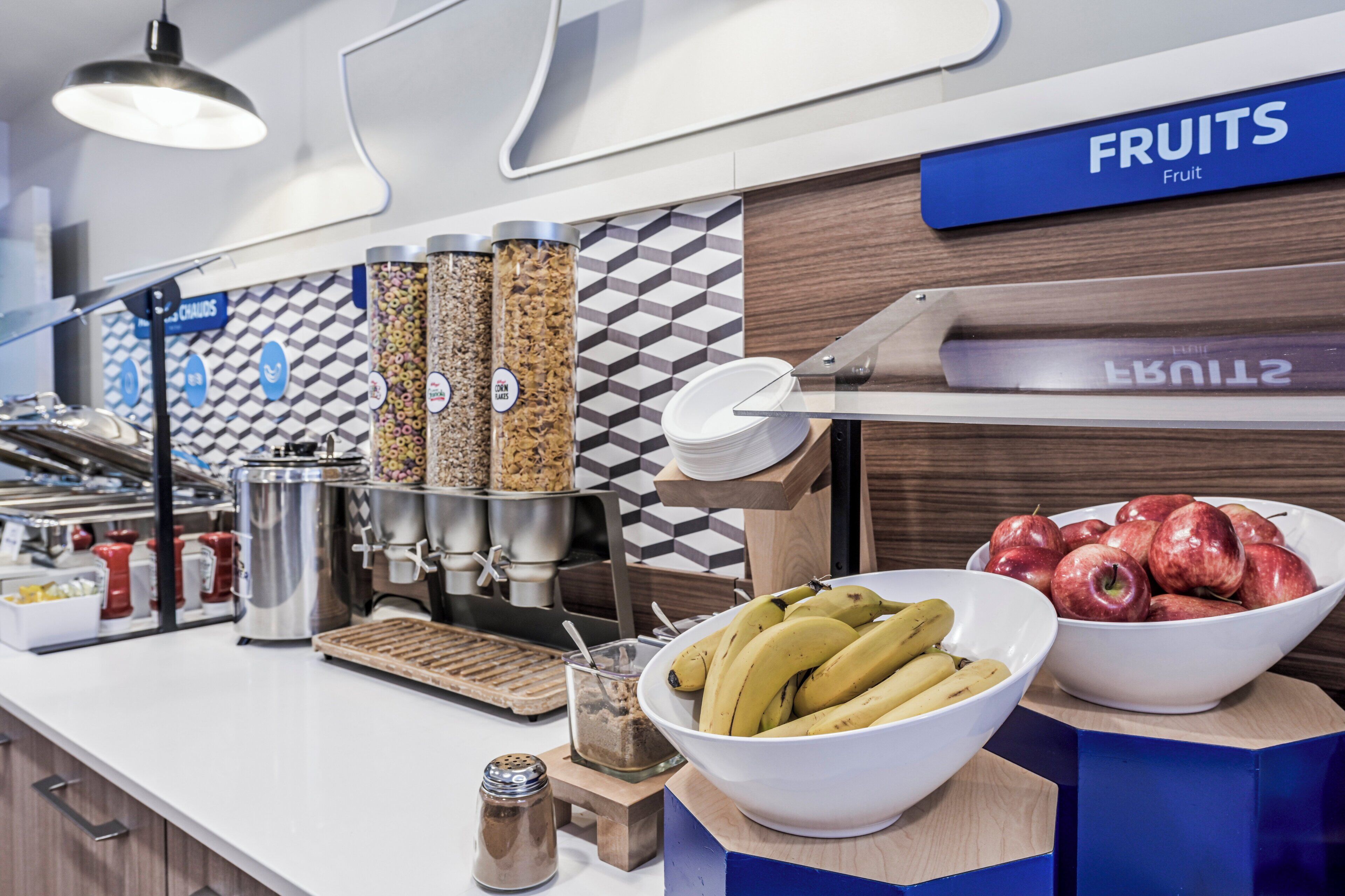 free daily cooked-to-order breakfast