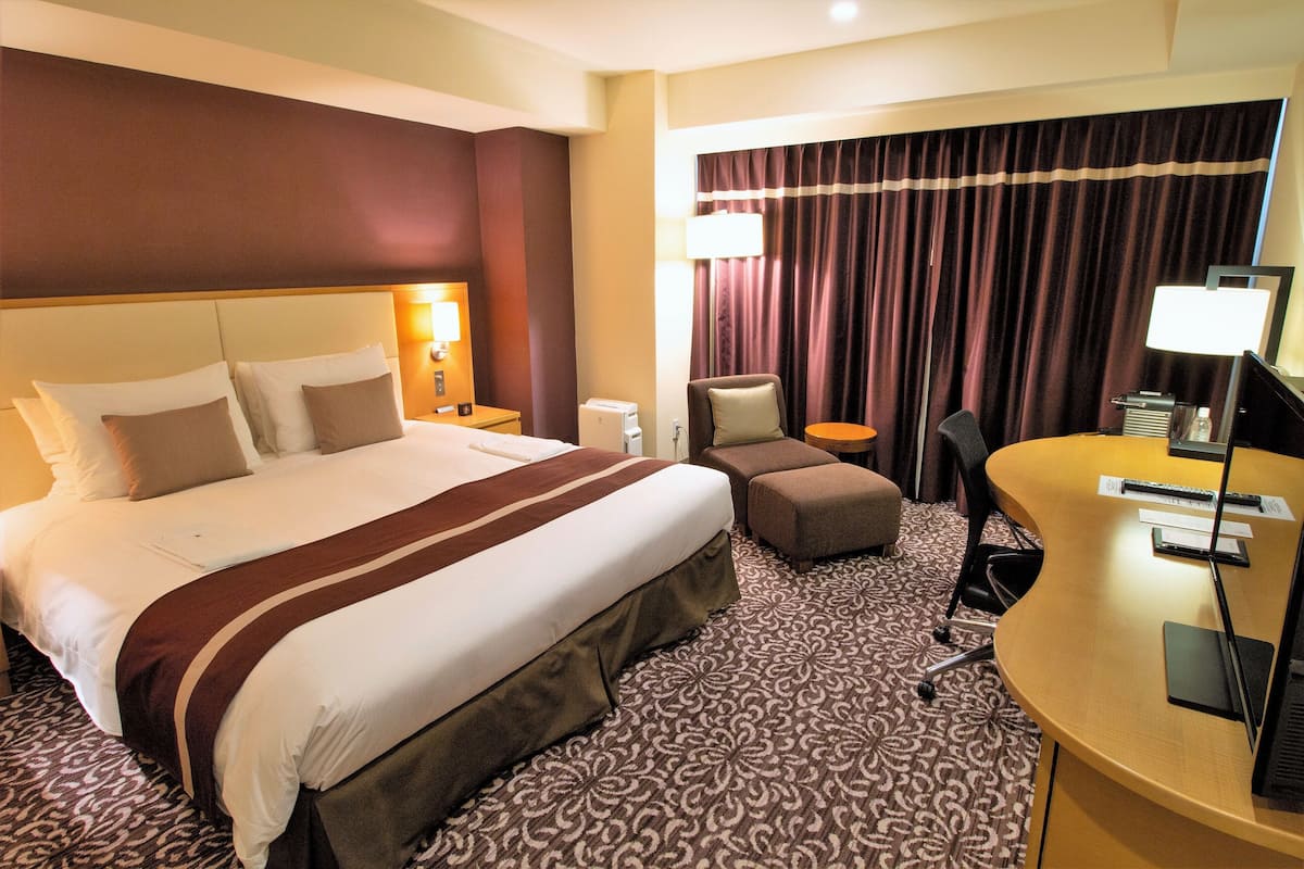 Double Room | Premium bedding, in-room safe, blackout curtains, soundproofing