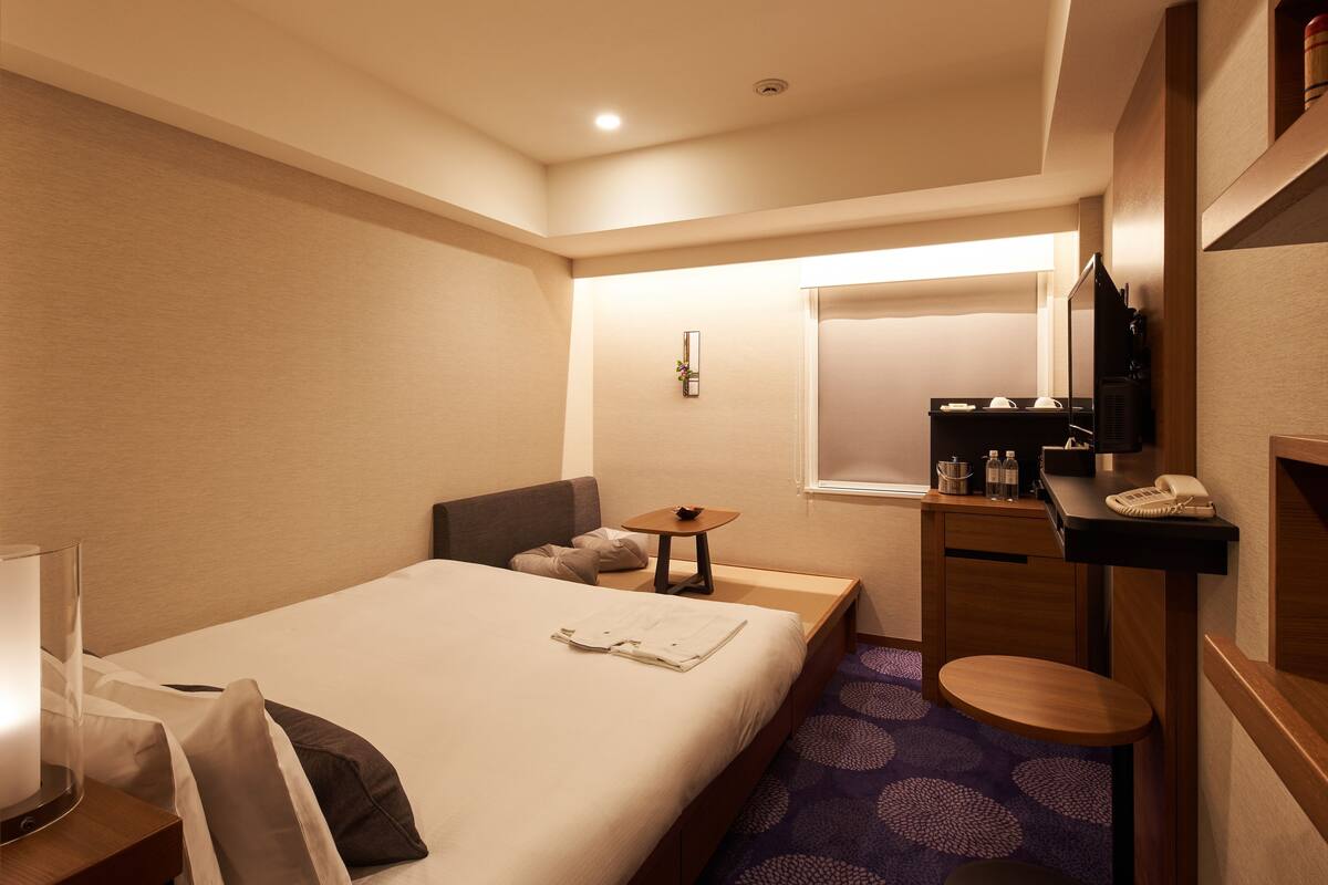FORUS Double Room A, Non Smoking | Premium bedding, in-room safe, blackout curtains, soundproofing