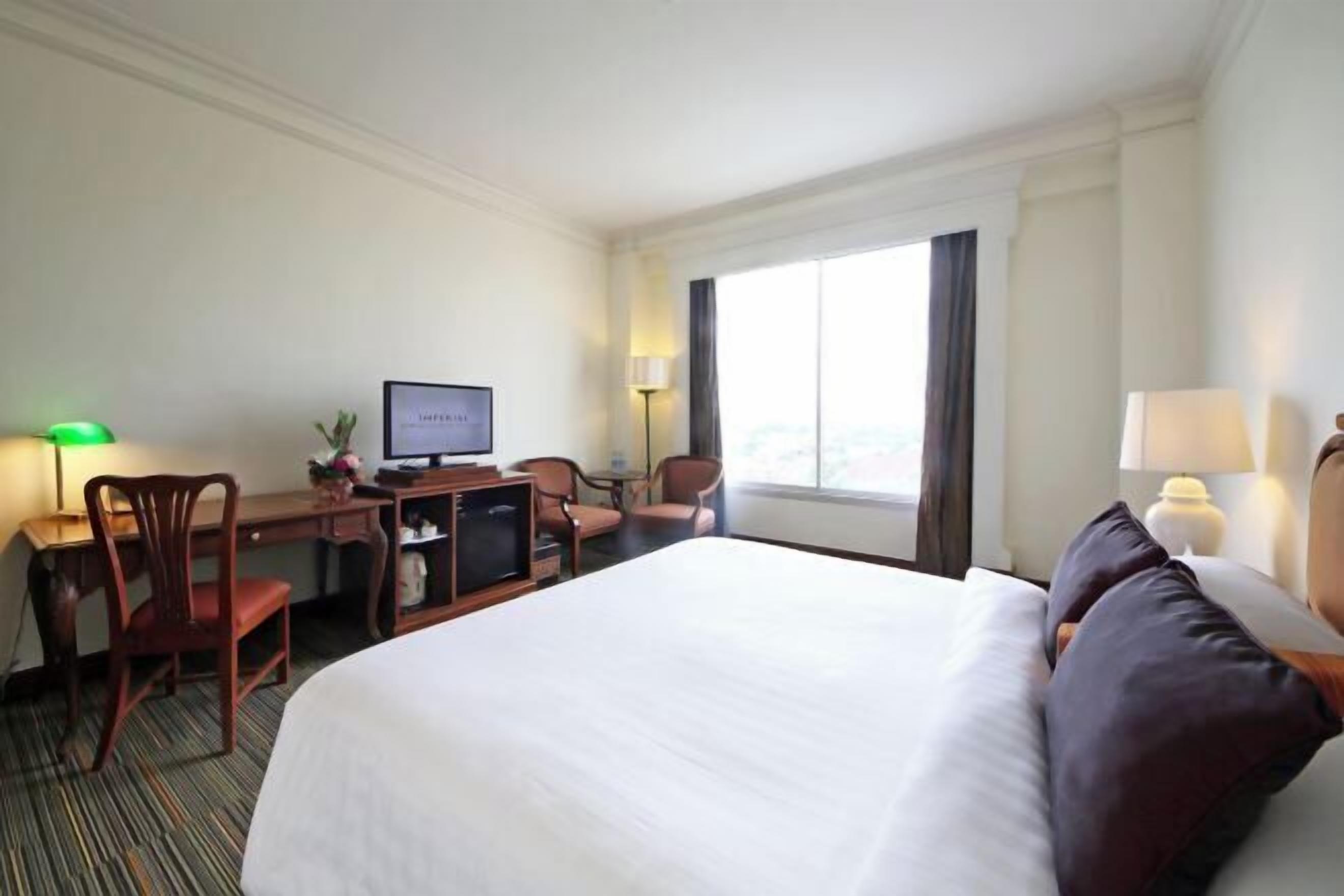 In-room safe, desk, blackout curtains, soundproofing