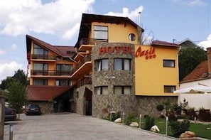Exterior - Hotel Oasis (Brasov)