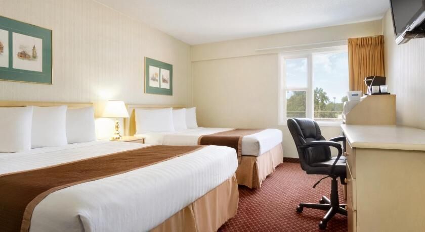 Individually decorated, desk, free cribs/infant beds, free WiFi