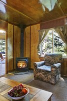 Baita (Historic One Bedroom Cabin) | Wi-Fi gratuito, con stile personalizzato, con arredamento individuale