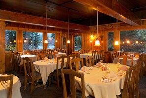 Lunch and dinner served, Californian cuisine
