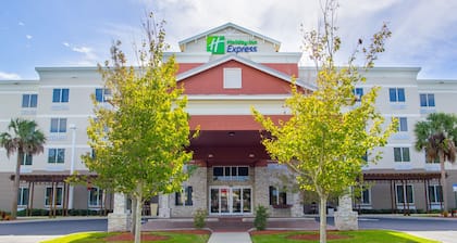 Holiday Inn Express & Suites Palm Bay by IHG