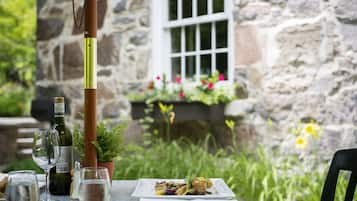 2 restaurants servant le petit déjeuner