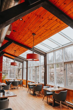 Daily full breakfast for a fee