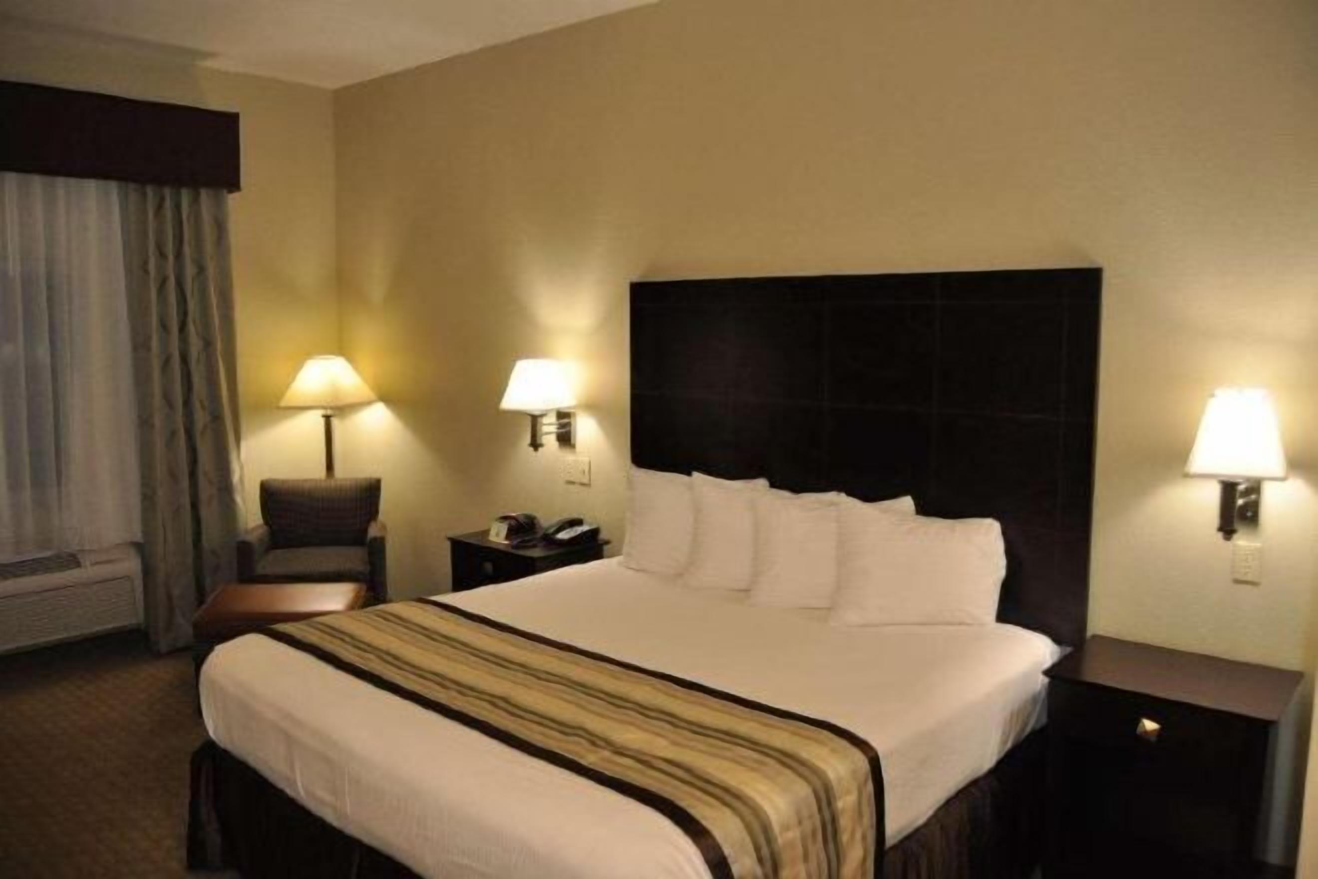 Een kluis op de kamer, individueel gedecoreerd, individueel gemeubileerd