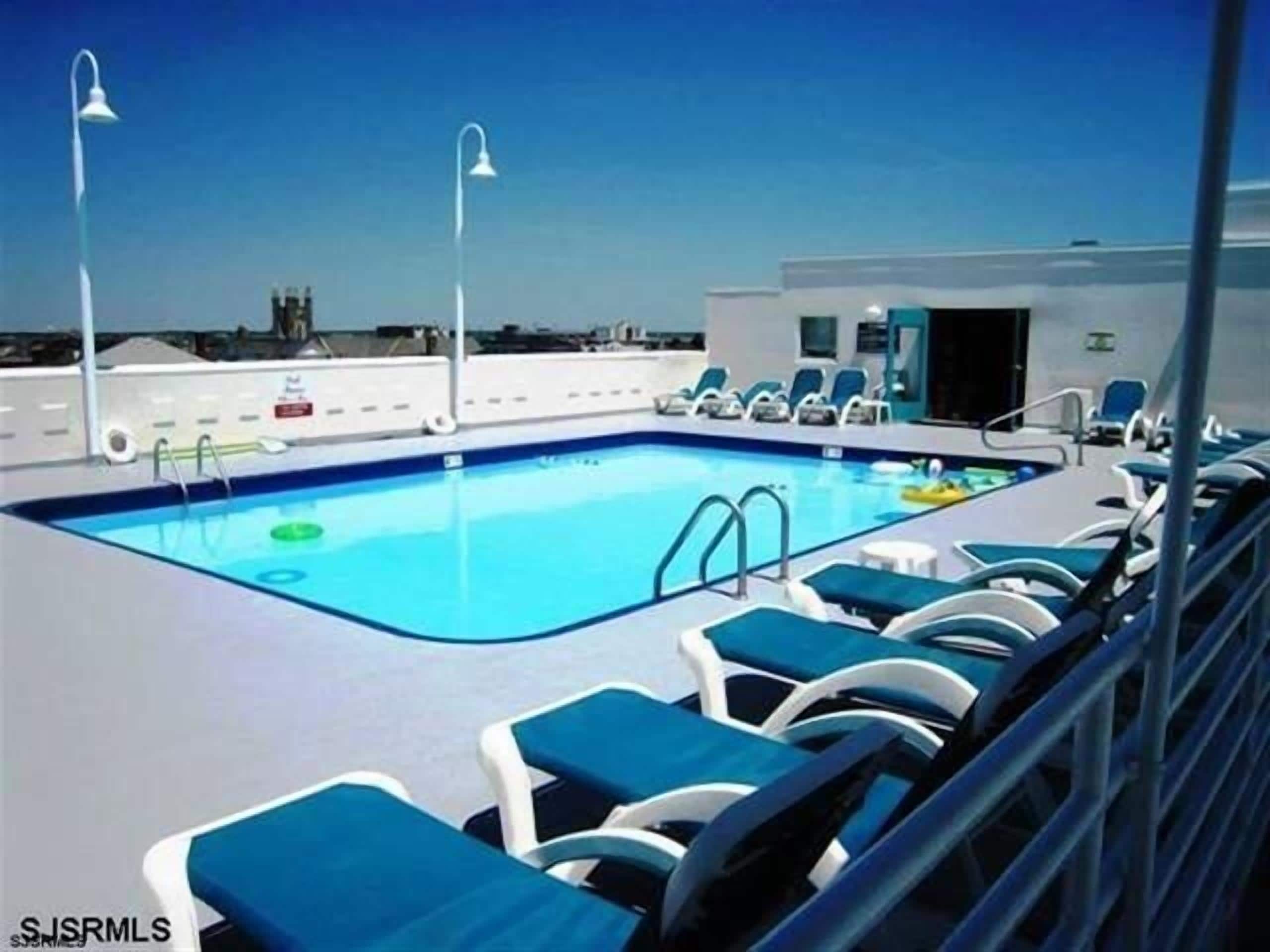 季節性室外泳池