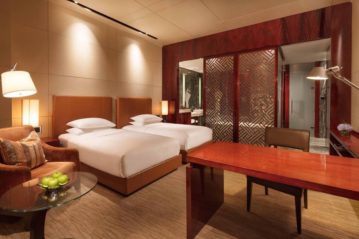 Down comforters, minibar, in-room safe, desk