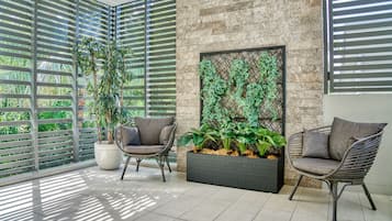 Sala de estar en el lobby