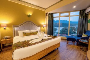 In-room safe, individually decorated, individually furnished, desk - GANGA KINARE- A Riverside Boutique Resort, Rishikesh (Rishikesh)