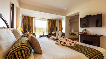 Suíte real, banheira, vista para o rio | Vista do quarto