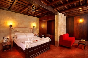 Superior Room | Soundproofing, rollaway beds, free WiFi, bed sheets