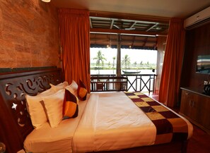 Deluxe Room | Soundproofing, rollaway beds, free WiFi, bed sheets