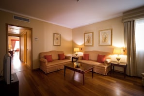 Standard Suite | Living room