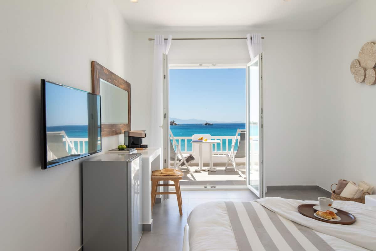 deluxe room, 1 queen bed, balcony, sea view | view from room
