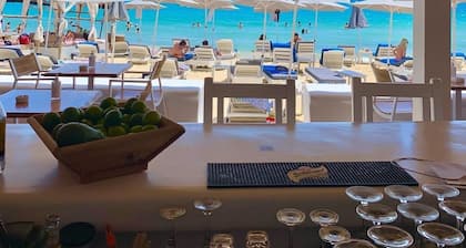 Acrogiali Beachfront Hotel
