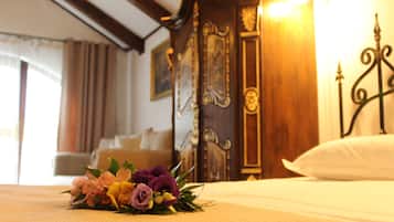 Standard Double Room | 1 bedroom, minibar, in-room safe, blackout curtains