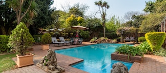 5th Avenue Gooseberry Guest House